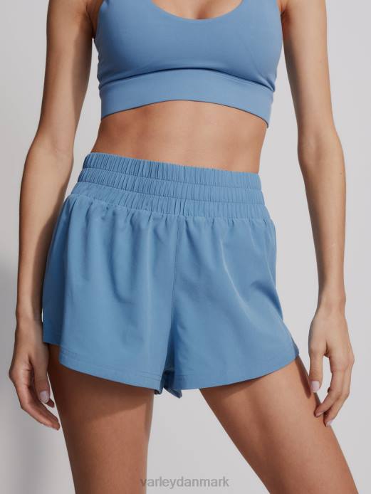 kallin løber kort 15\ Varley Kvinder L460277 beklædning blå himmel