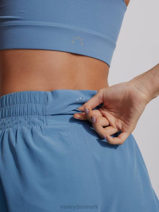 kallin løber kort 15\ Varley Kvinder L460277 beklædning blå himmel