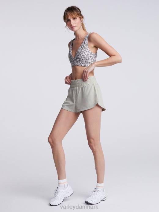 kallin løber kort 15\ Varley Kvinder L460289 beklædning mosegrå