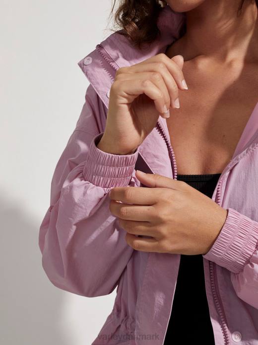 nellie vindjakke med afslappet pasform Varley Kvinder L460410 beklædning lilla tåge